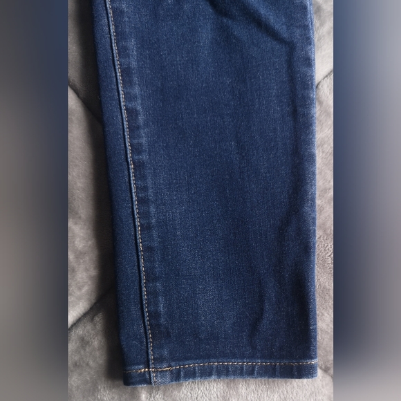 UNIQLO JEANS - Picture 6 of 9